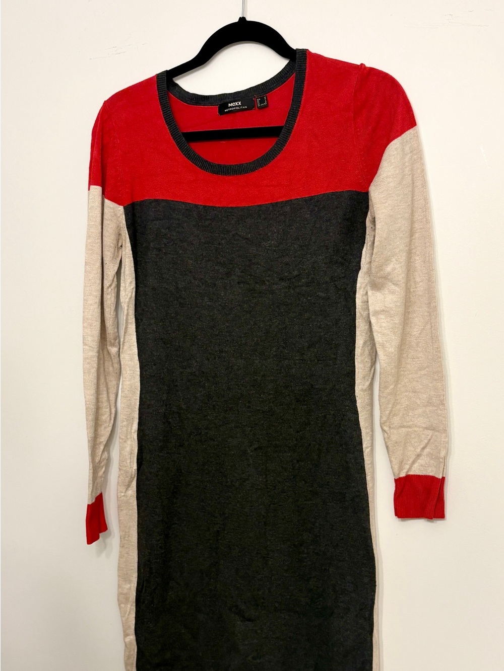 Mexx Colorblock Crewneck Sweater Dress in Cherry Red, Black & Cream